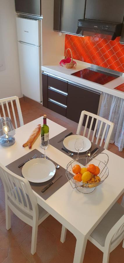Appartement Entier Au Dessus De Villa, Climatisation Reversible Poele A Bois Tres Chaleureux , Wi Fi Parking Privee Gratuit Situation 500 M, Plage Et Centre Ville サナリー・シュル・メール エクステリア 写真