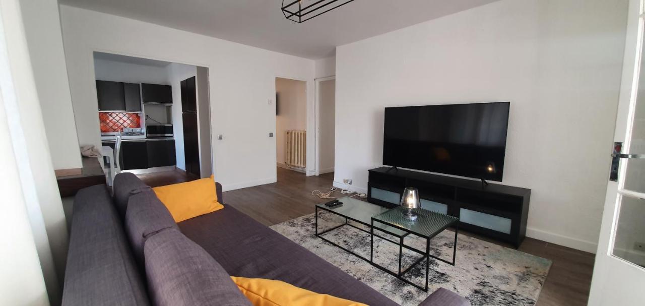 Appartement Entier Au Dessus De Villa, Climatisation Reversible Poele A Bois Tres Chaleureux , Wi Fi Parking Privee Gratuit Situation 500 M, Plage Et Centre Ville サナリー・シュル・メール エクステリア 写真