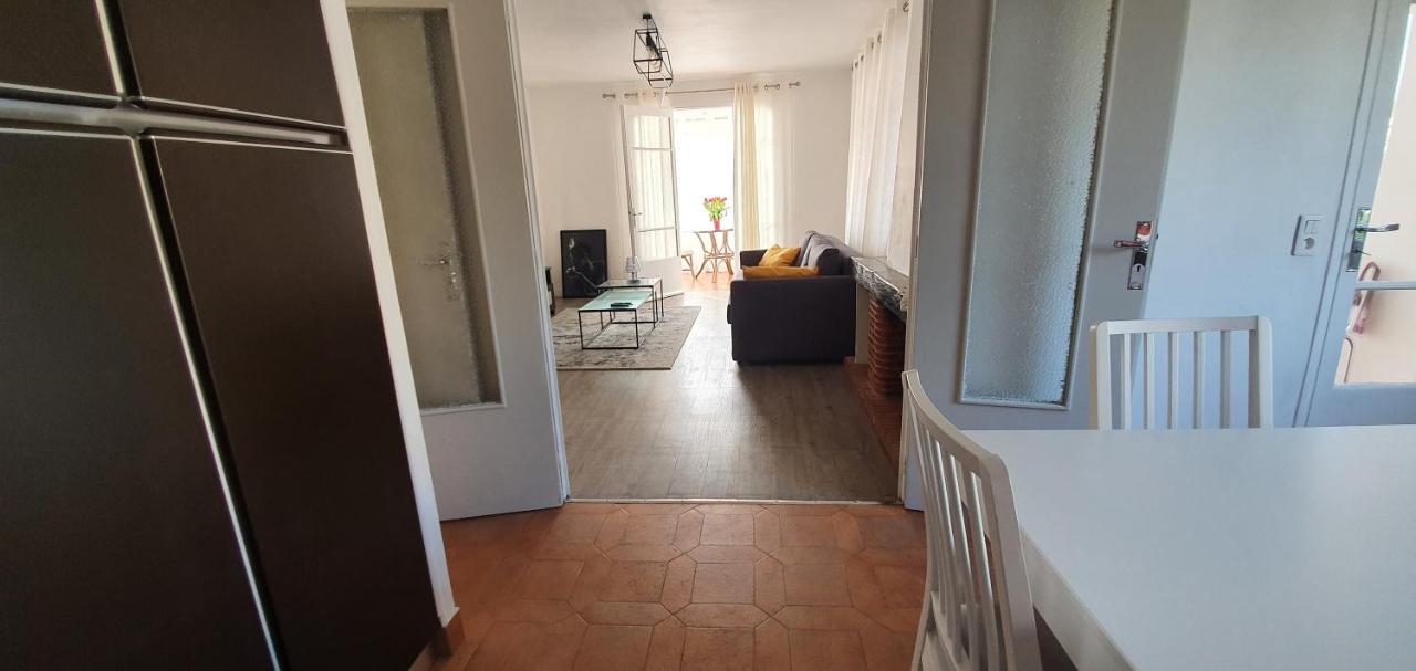 Appartement Entier Au Dessus De Villa, Climatisation Reversible Poele A Bois Tres Chaleureux , Wi Fi Parking Privee Gratuit Situation 500 M, Plage Et Centre Ville サナリー・シュル・メール エクステリア 写真